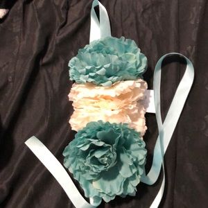 TOPSHOP headband with blue and white flowers